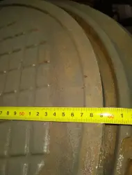 Люк колодезный в сборке