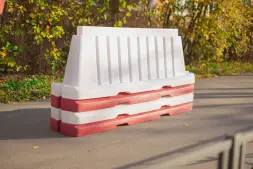 Блок дорожный 2000 вставной красный