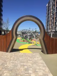 Арка-стенка «Замочная скважина»