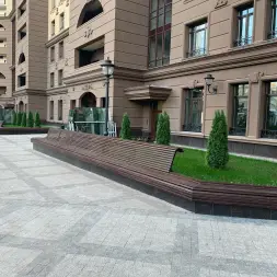 Скамейка стальная «Подиум» Настил с бетоном