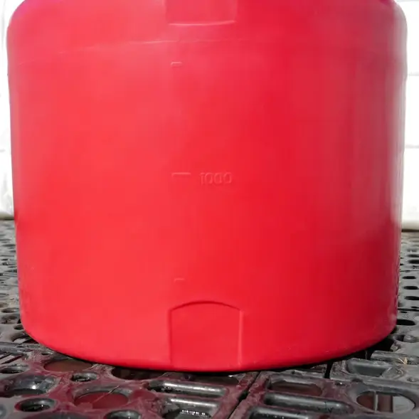 Емкость TOR 2000л КАС с откидной крышкой красная